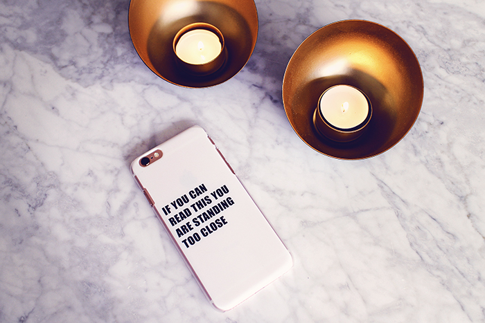 Skal för iPhone 6/6S - If you can read this you are standing too close vit